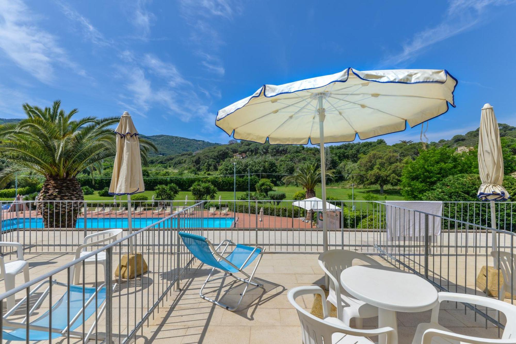 Hotel Le Acacie Capoliveri  Bagian luar foto